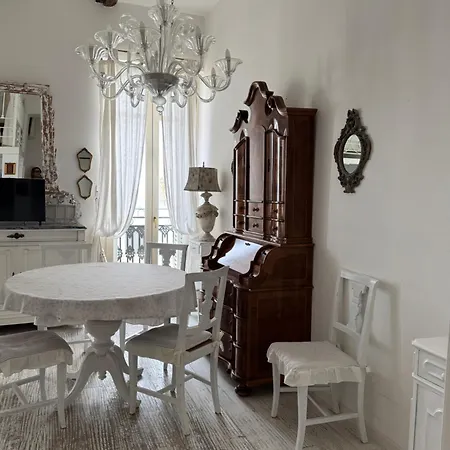 Maison Apartament Mentona